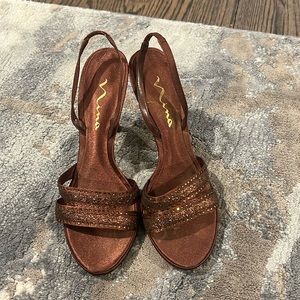 Beautiful Bronze/Brown Nina Heels Size 9.5